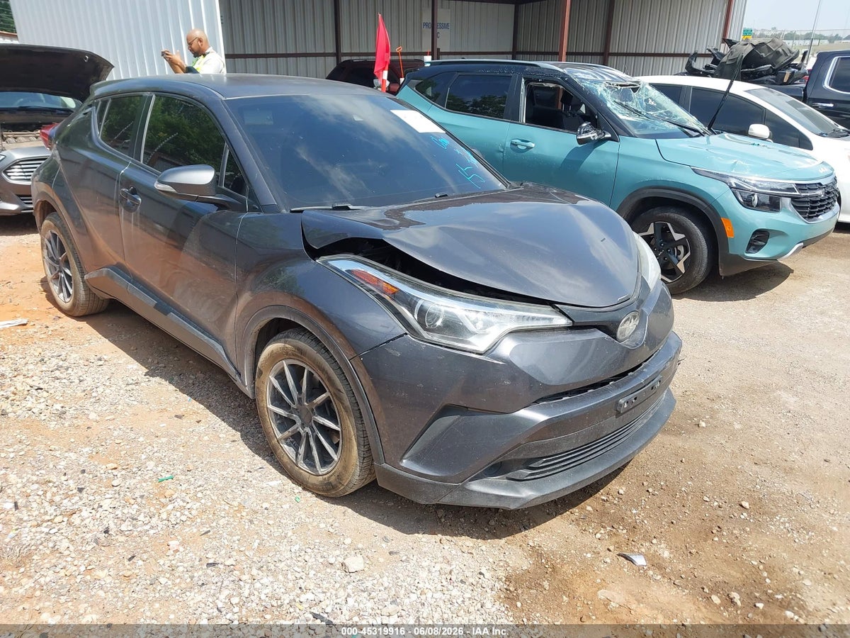 2019 TOYOTA C-HR LE