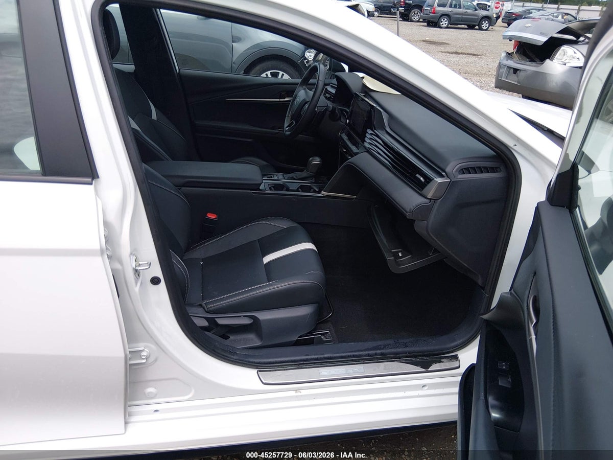 2025 TOYOTA CAMRY SE — снимка 5