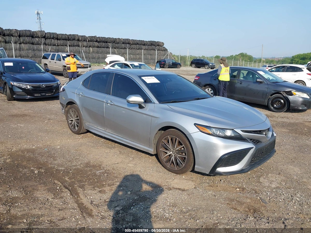 2021 TOYOTA CAMRY SE