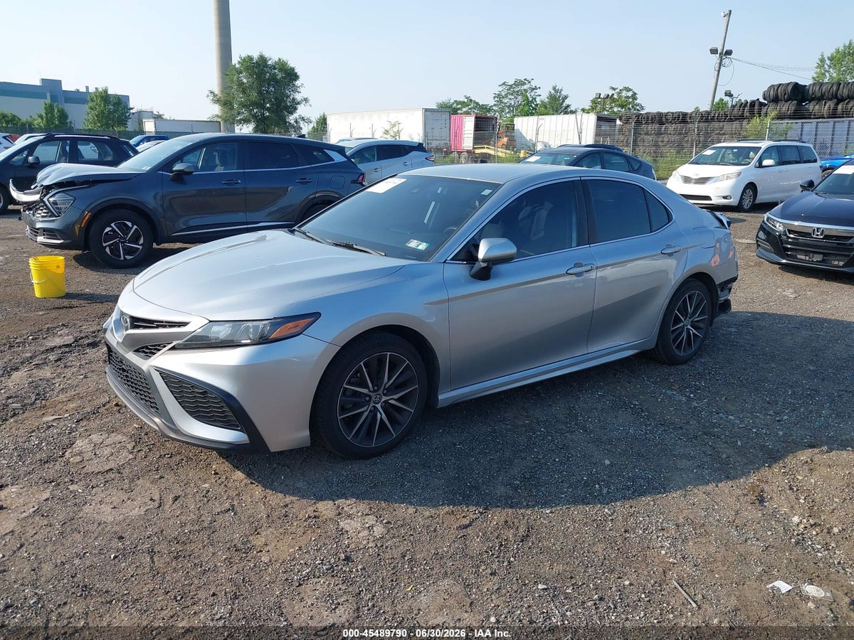 2021 TOYOTA CAMRY SE — снимка 2