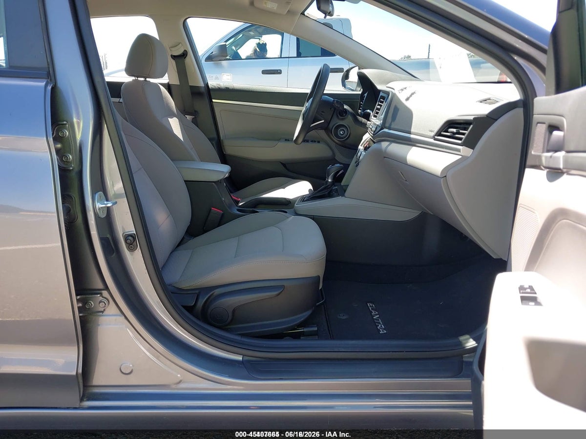 2019 HYUNDAI ELANTRA SE — снимка 5