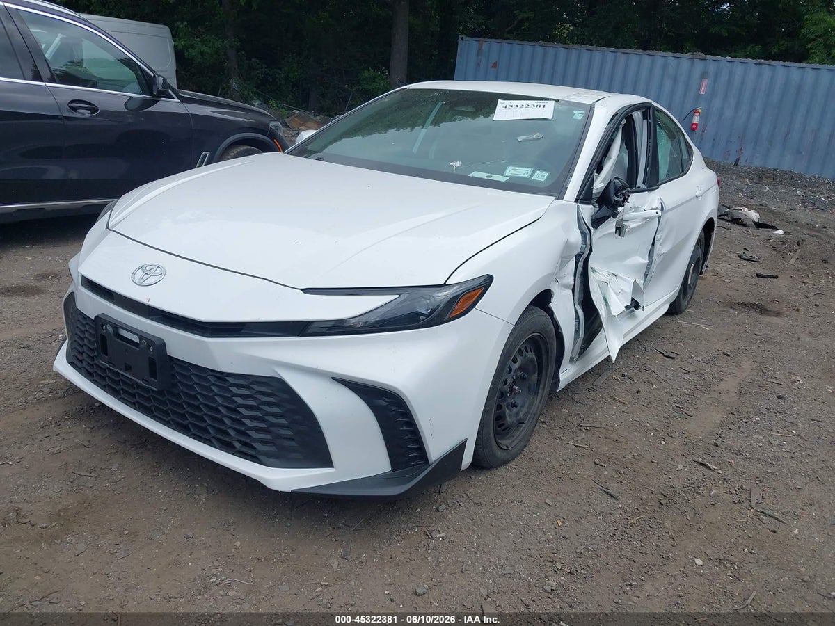 2026 TOYOTA CAMRY SE — снимка 2