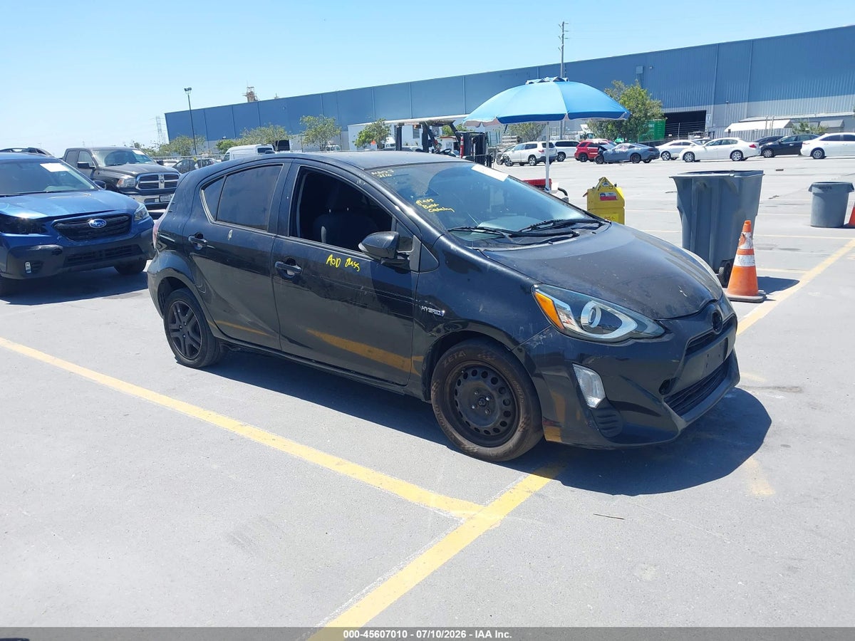 2016 TOYOTA PRIUS C TWO