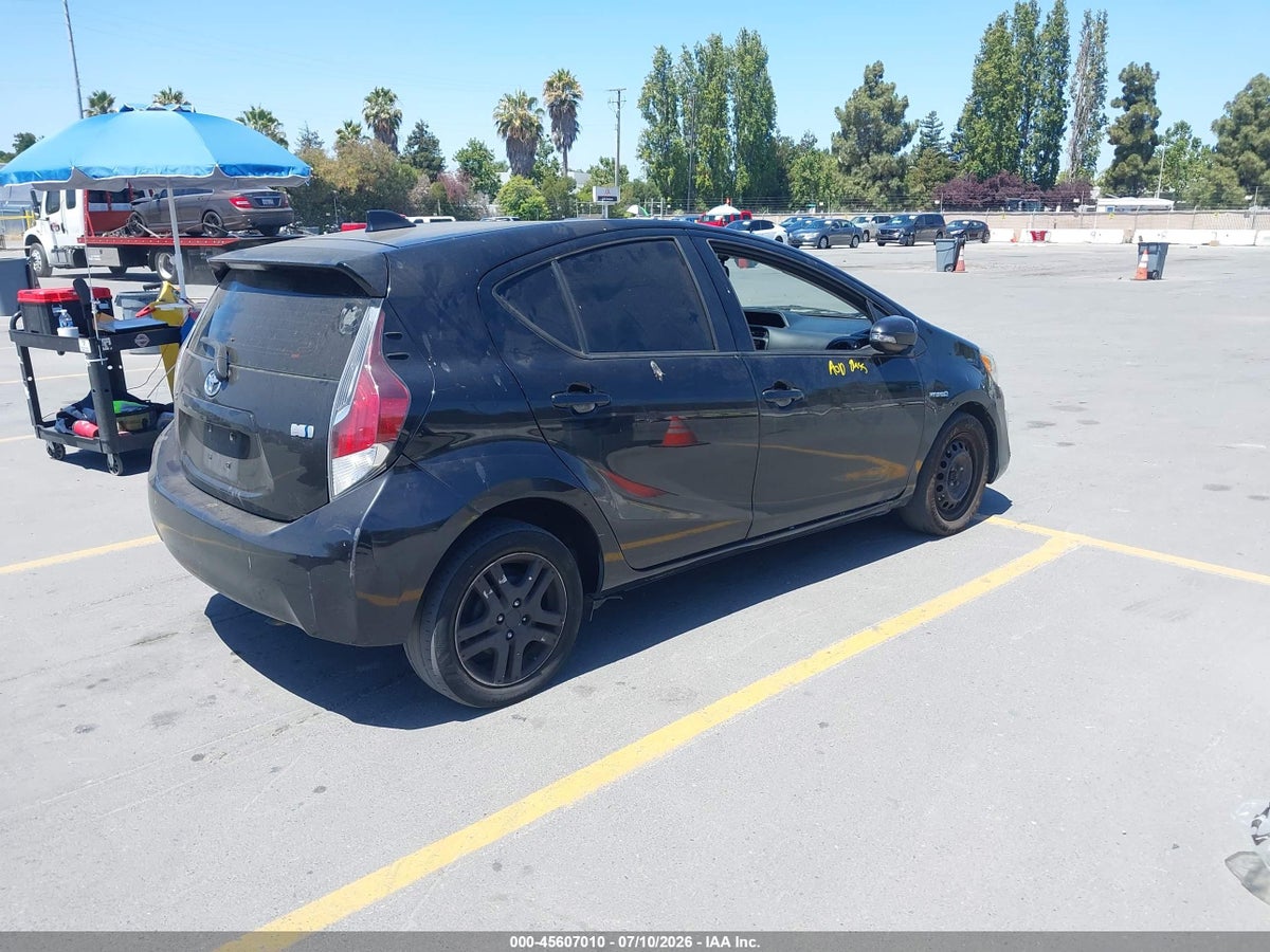2016 TOYOTA PRIUS C TWO — снимка 4