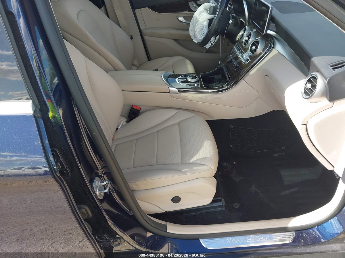 2019 MERCEDES-BENZ GLC 300 4MATIC — снимка 5