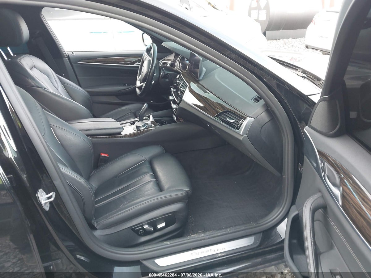 2019 BMW 530I — снимка 5