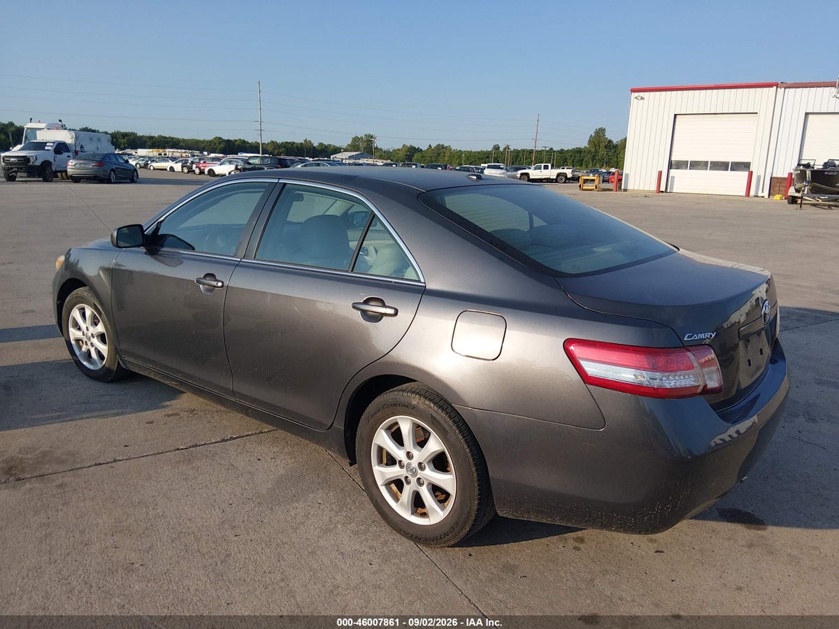 2010 TOYOTA CAMRY LE — снимка 3