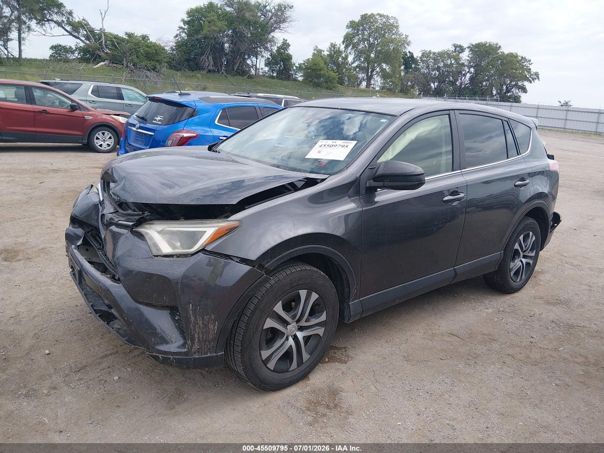 2018 TOYOTA RAV4 LE — снимка 2