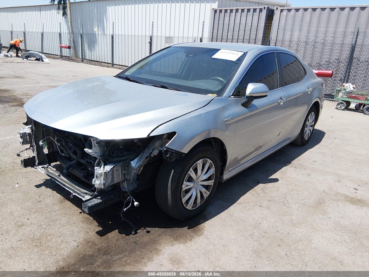 2020 TOYOTA CAMRY LE HYBRID — снимка 2