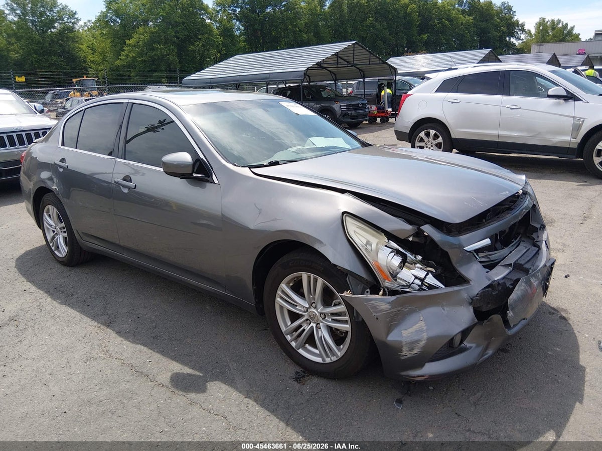 2013 INFINITI G37X