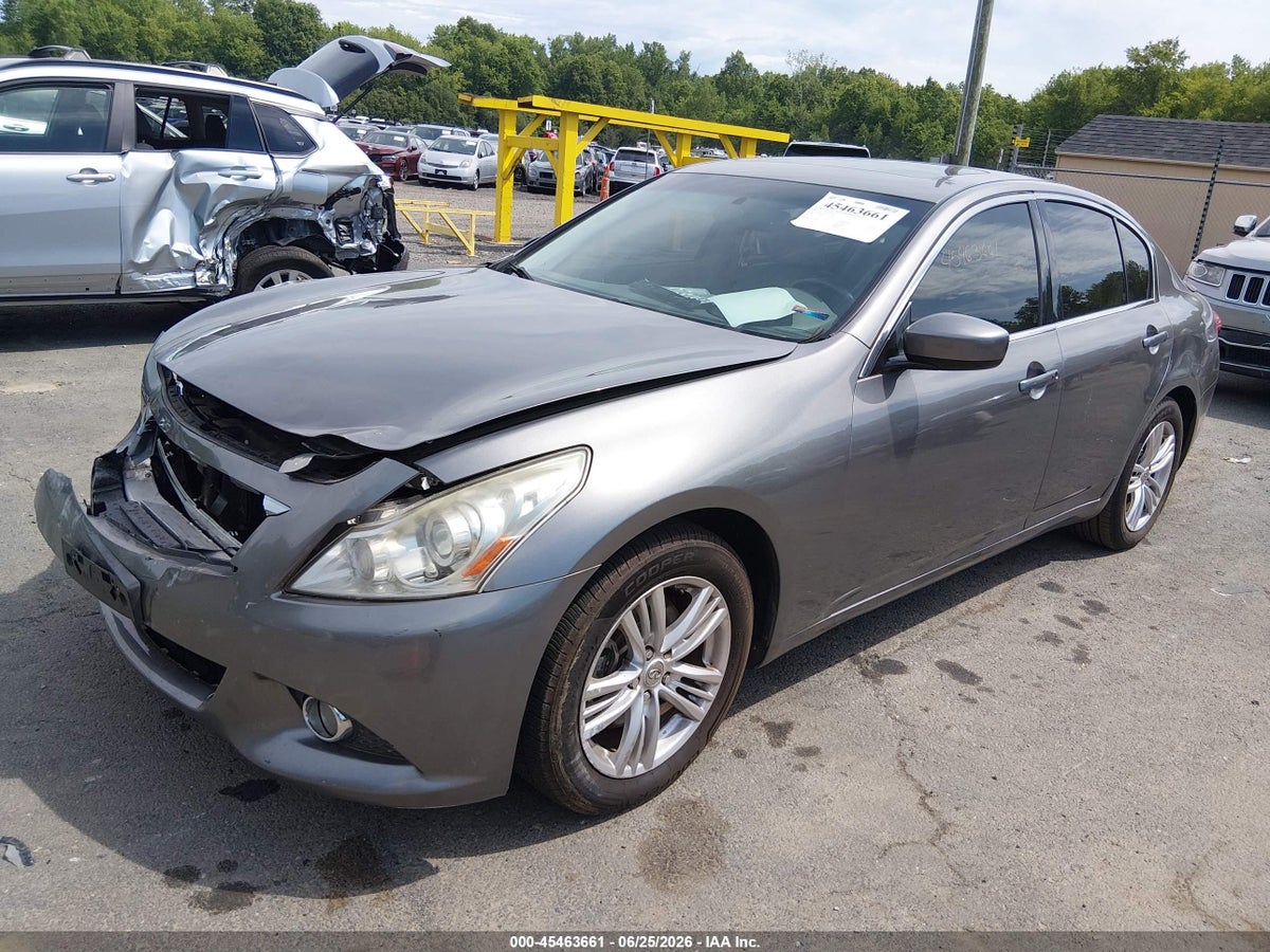 2013 INFINITI G37X — снимка 2