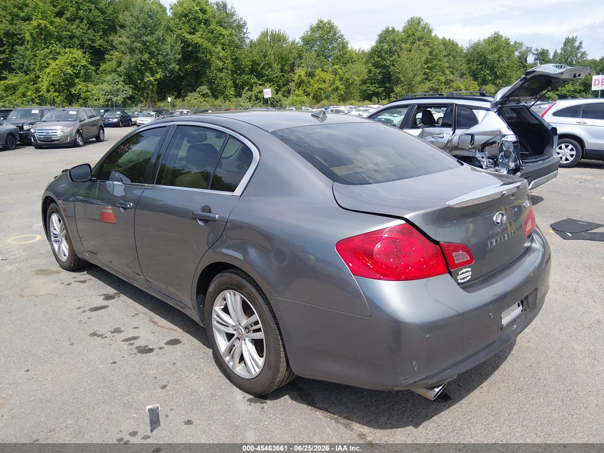 2013 INFINITI G37X — снимка 3