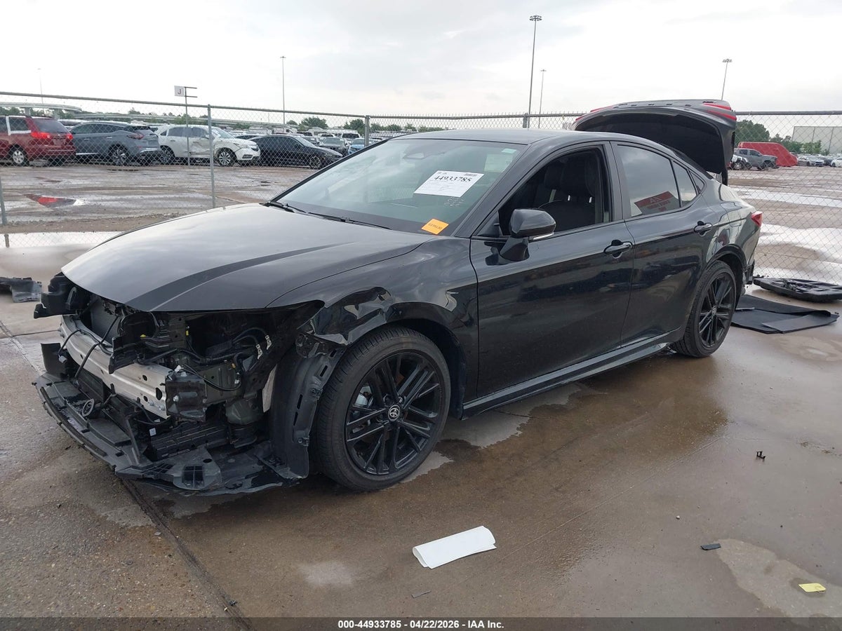 2025 TOYOTA CAMRY SE — снимка 2
