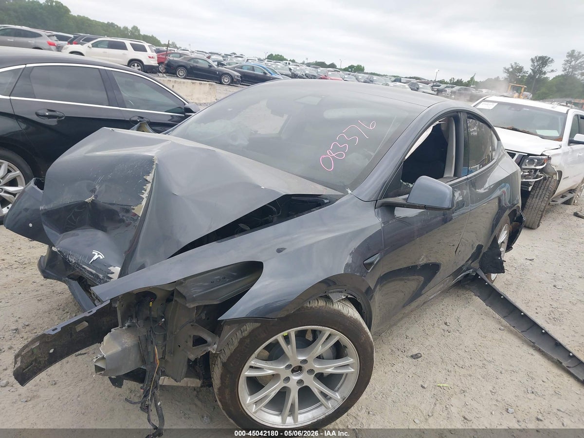 2021 TESLA MODEL Y LONG RANGE DUAL MOTOR ALL-WHEEL DRIVE — снимка 2