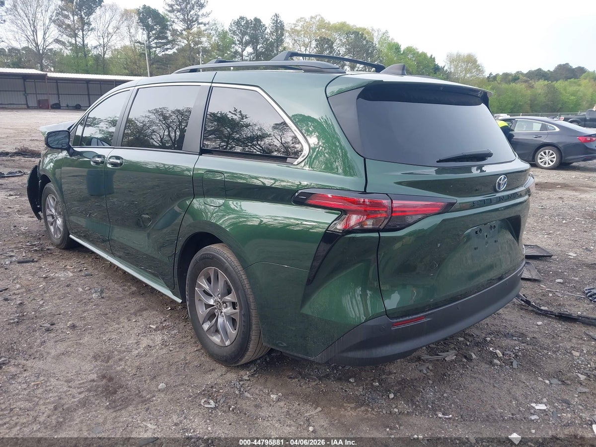 2022 TOYOTA SIENNA XLE — снимка 3