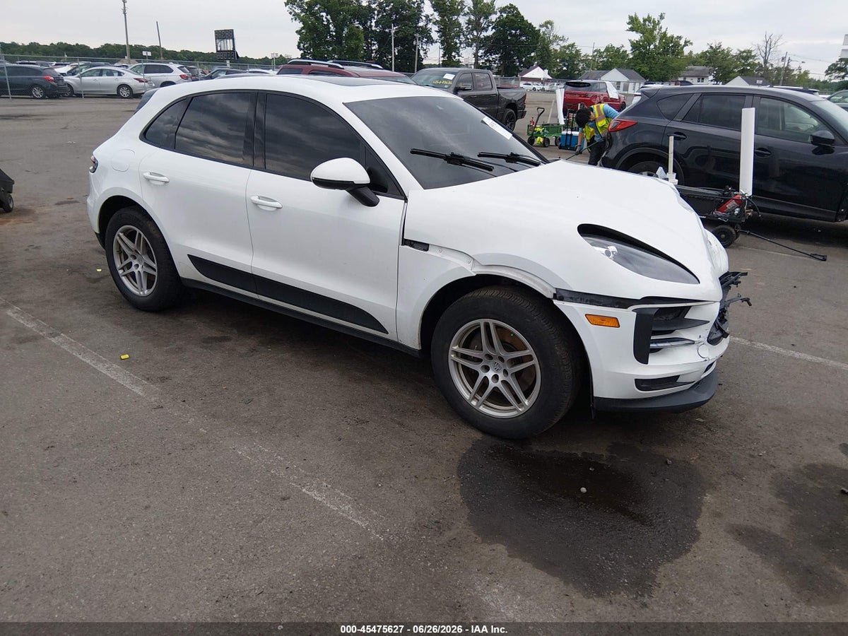 2020 PORSCHE MACAN