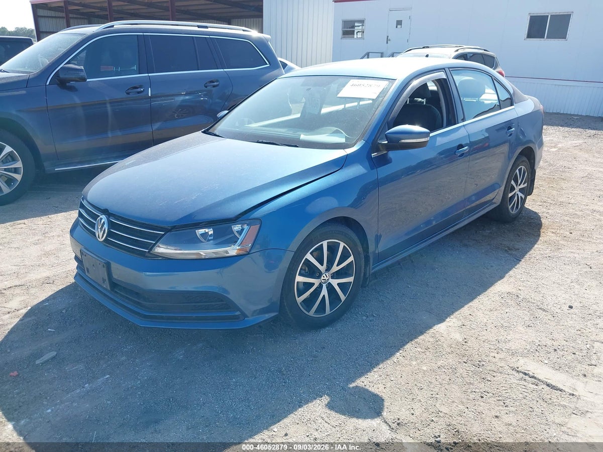 2017 VOLKSWAGEN JETTA 1.4T SE — снимка 2