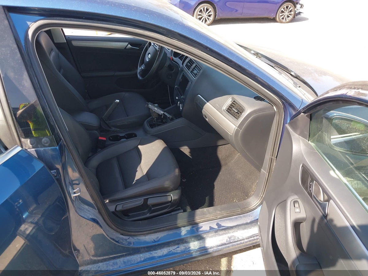 2017 VOLKSWAGEN JETTA 1.4T SE — снимка 5