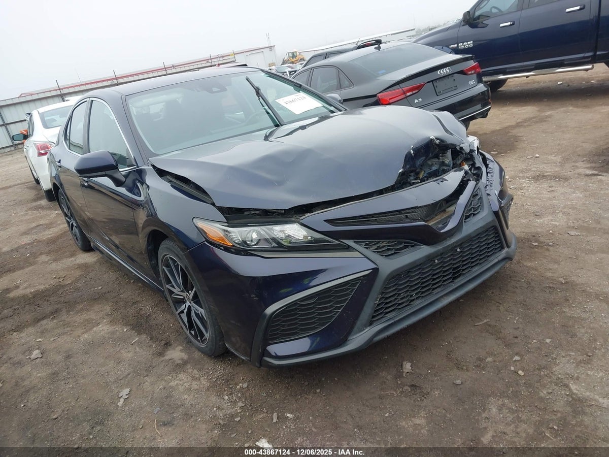 2021 TOYOTA CAMRY SE
