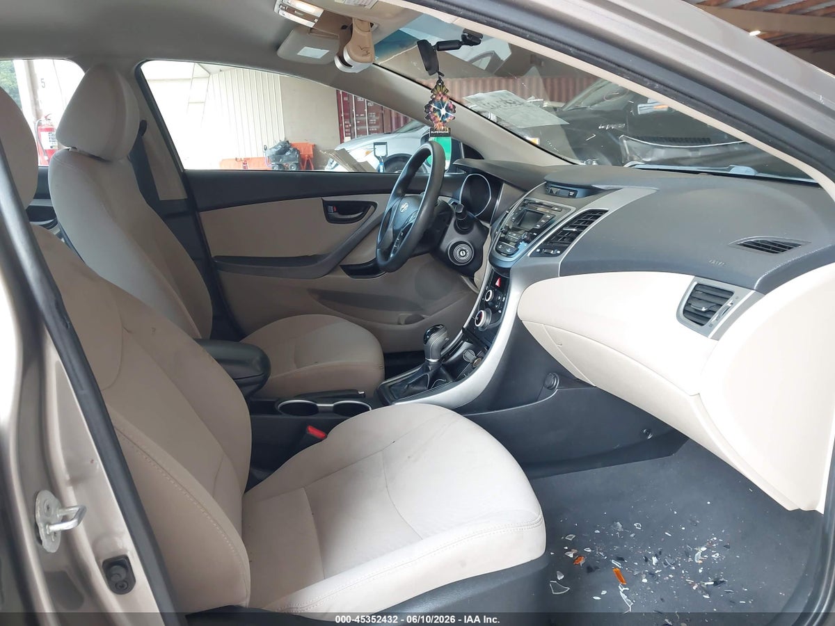2014 HYUNDAI ELANTRA SE — снимка 5