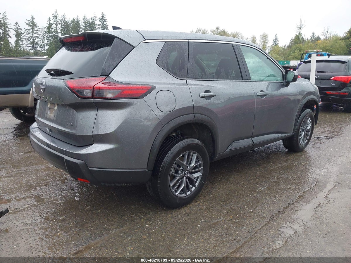 2026 NISSAN ROGUE SV — photo 4