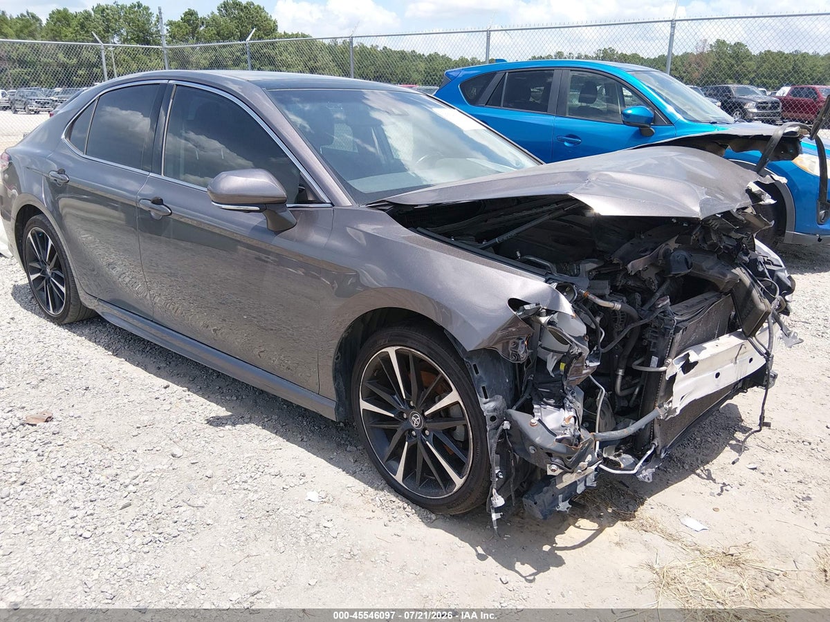 2020 TOYOTA CAMRY XSE