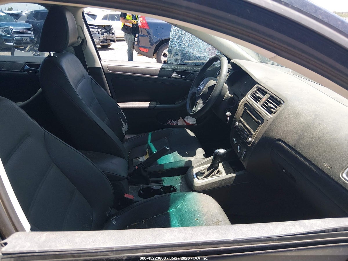 2011 VOLKSWAGEN JETTA 2.5L SE — снимка 5