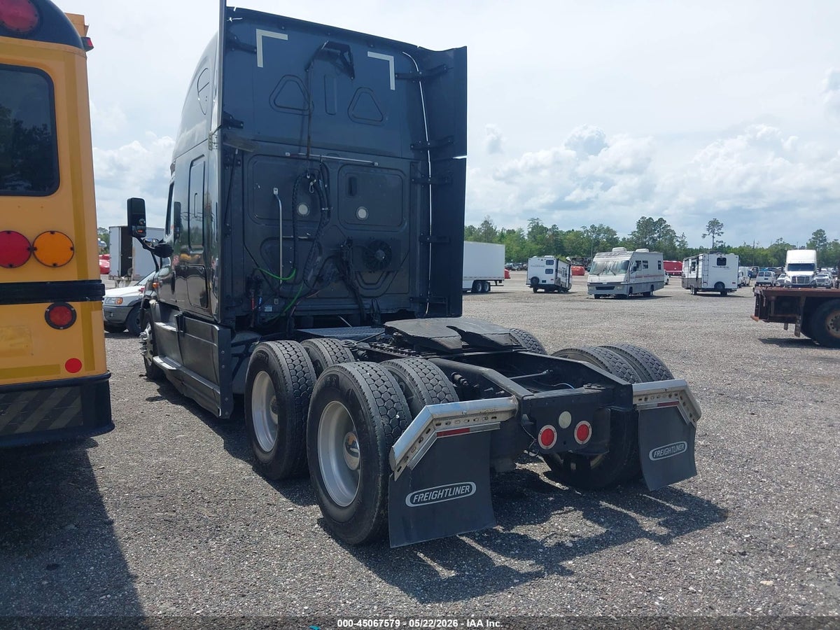 2018 FREIGHTLINER CASCADIA 125 — снимка 2