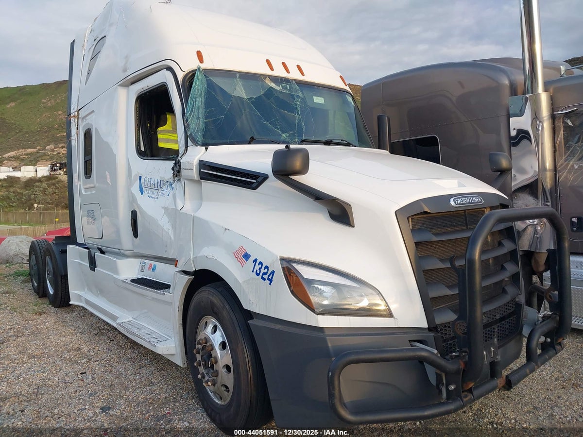 2020 FREIGHTLINER NEW CASCADIA 126