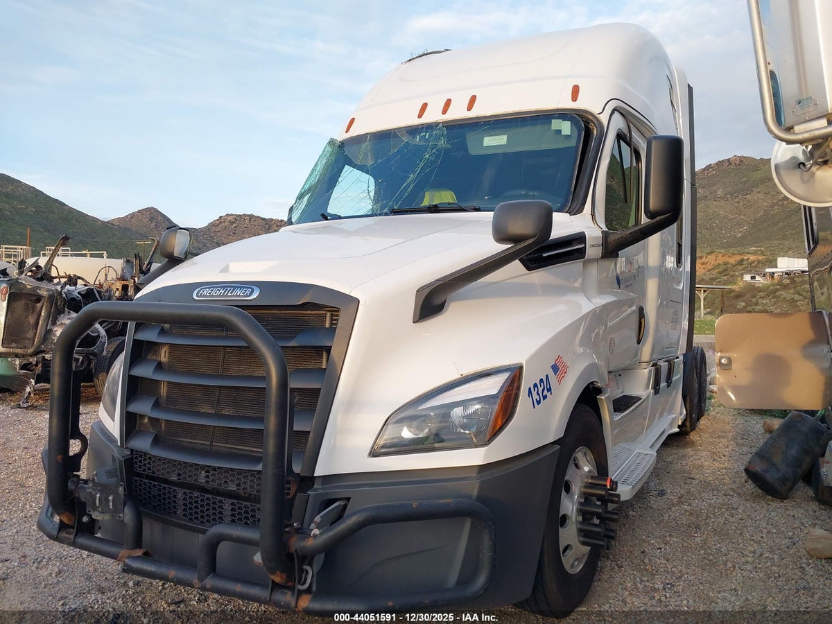 2020 FREIGHTLINER NEW CASCADIA 126 — снимка 2