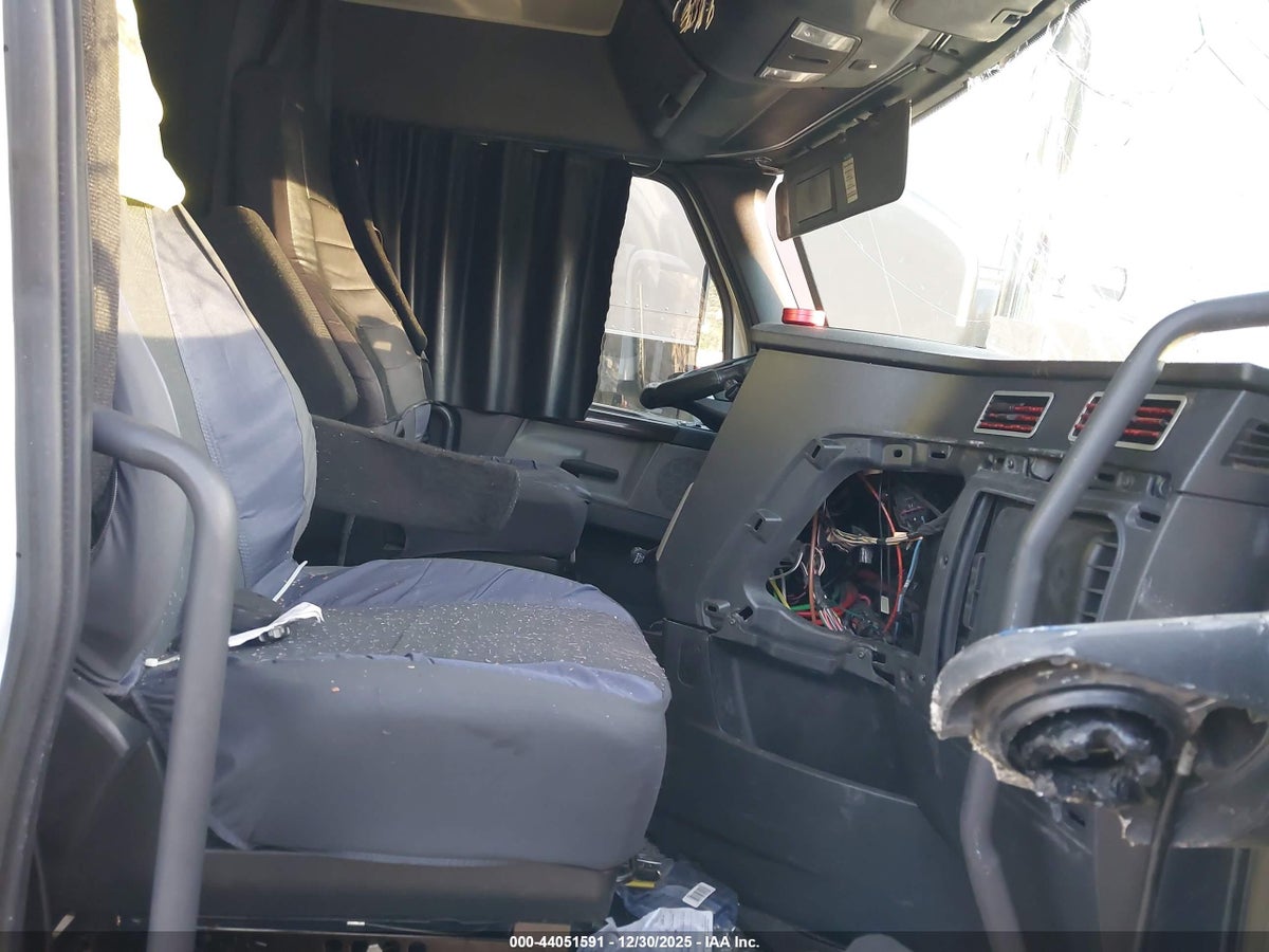 2020 FREIGHTLINER NEW CASCADIA 126 — снимка 5