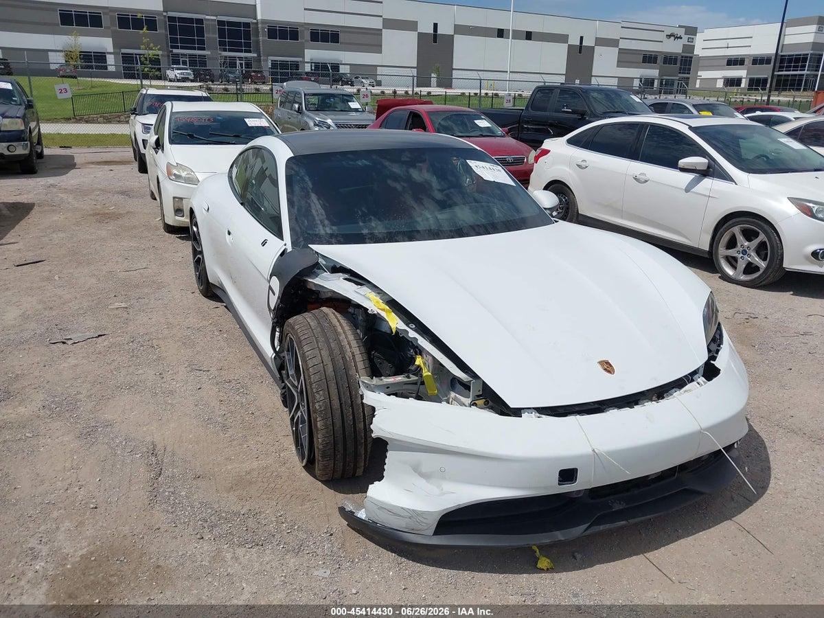 2025 PORSCHE TAYCAN 4