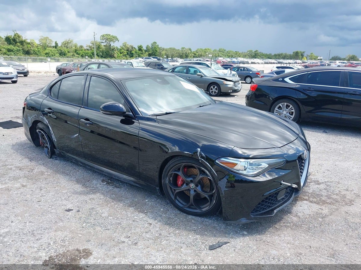 2017 ALFA ROMEO GIULIA TI RWD