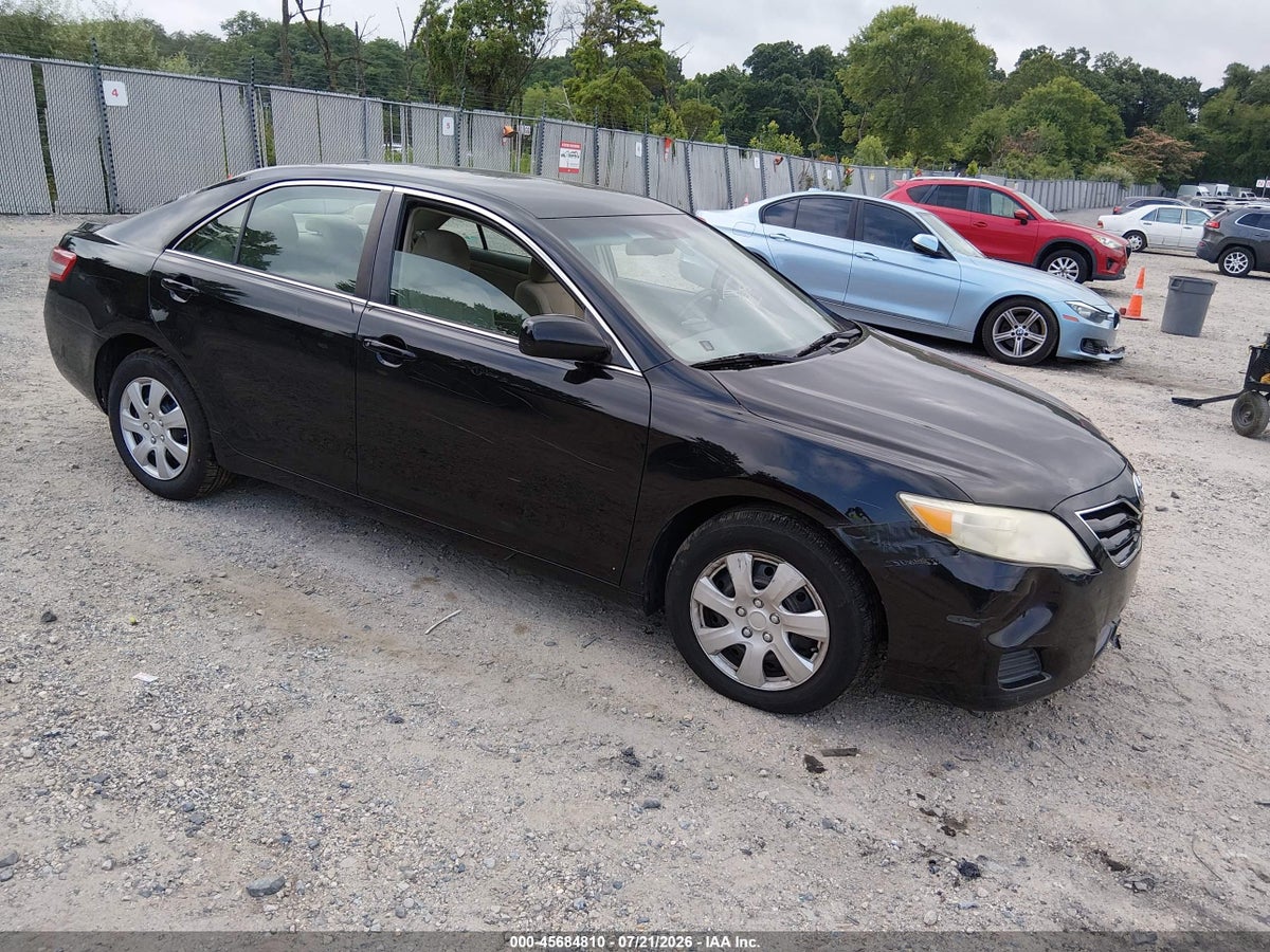 2011 TOYOTA CAMRY