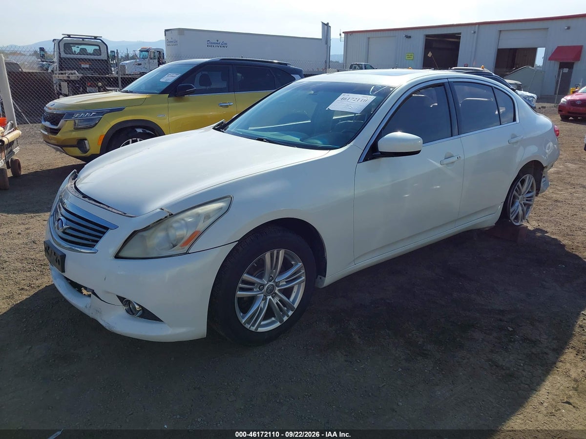 2013 INFINITI G37 JOURNEY — photo 2