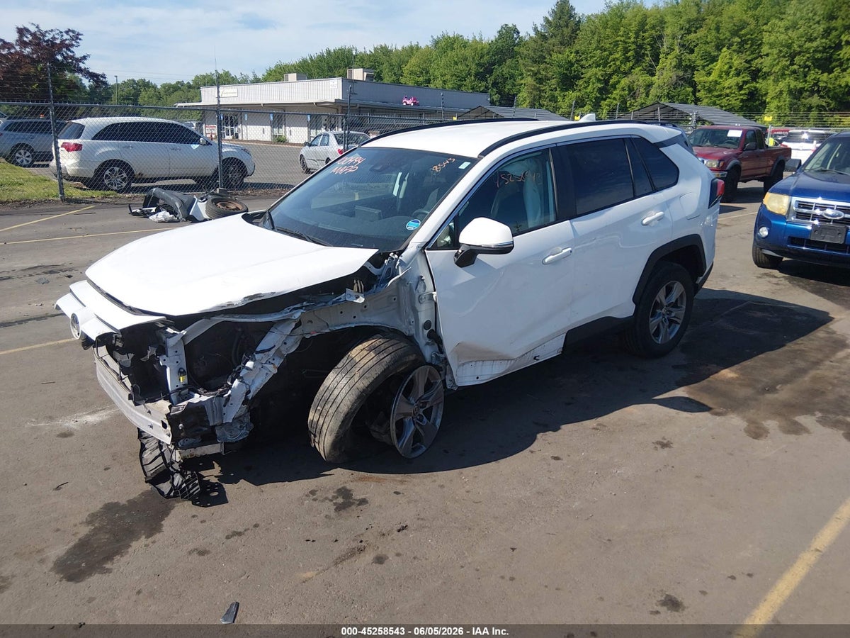 2022 TOYOTA RAV4 XLE — снимка 2