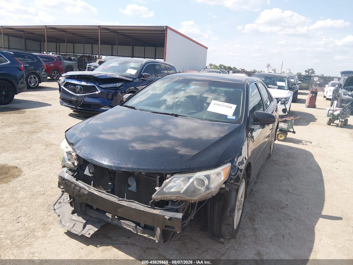 2014 TOYOTA CAMRY SE — снимка 2