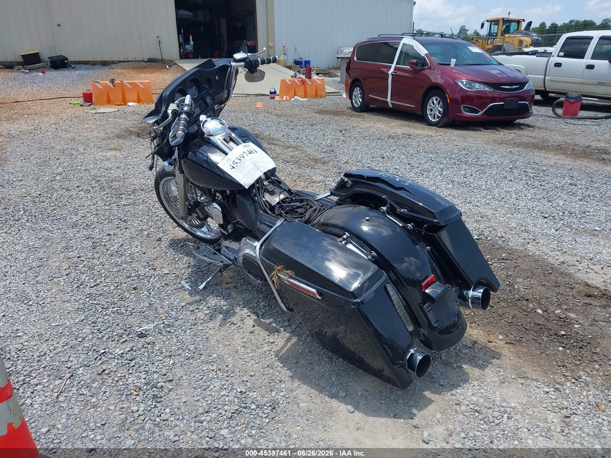 2010 HARLEY-DAVIDSON FLHTCU — снимка 3