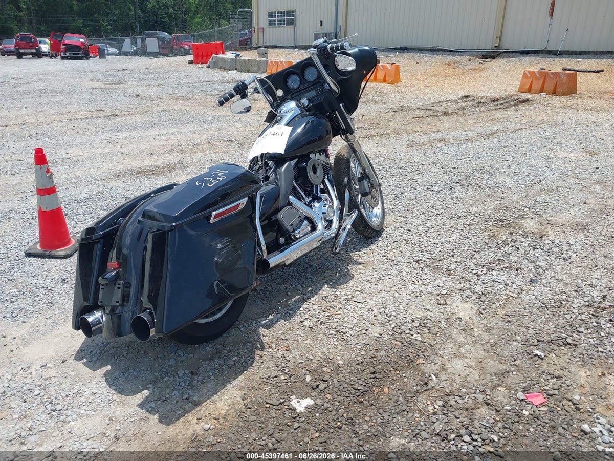 2010 HARLEY-DAVIDSON FLHTCU — снимка 4
