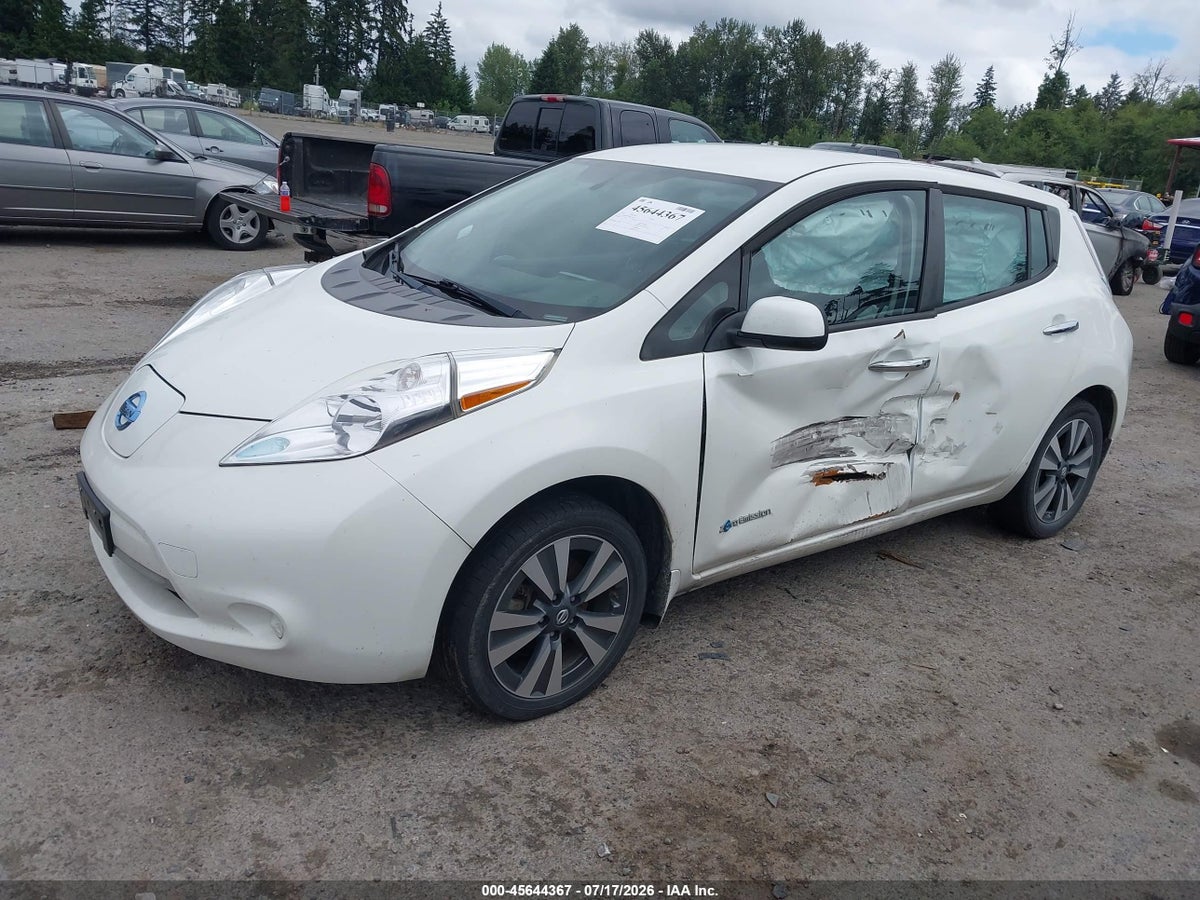 2016 NISSAN LEAF SV — снимка 2