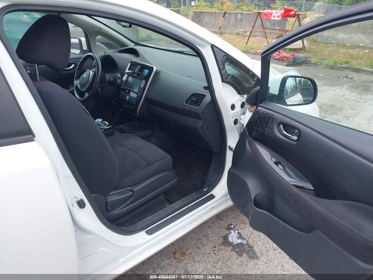 2016 NISSAN LEAF SV — снимка 5