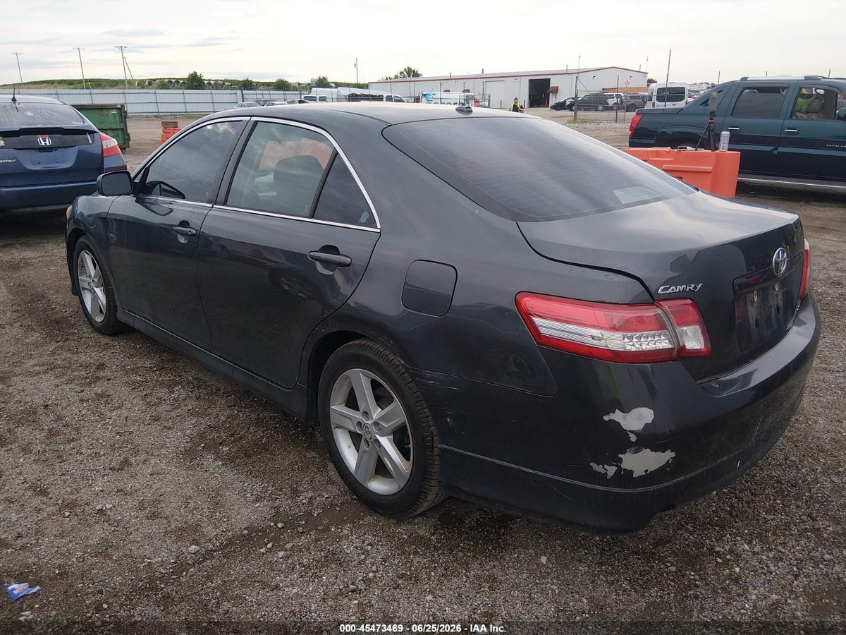 2010 TOYOTA CAMRY SE — снимка 3