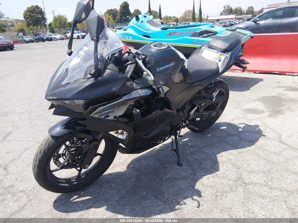 2025 KAWASAKI EX500 — photo 2