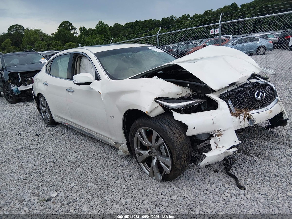 2019 INFINITI Q70L 3.7 LUXE
