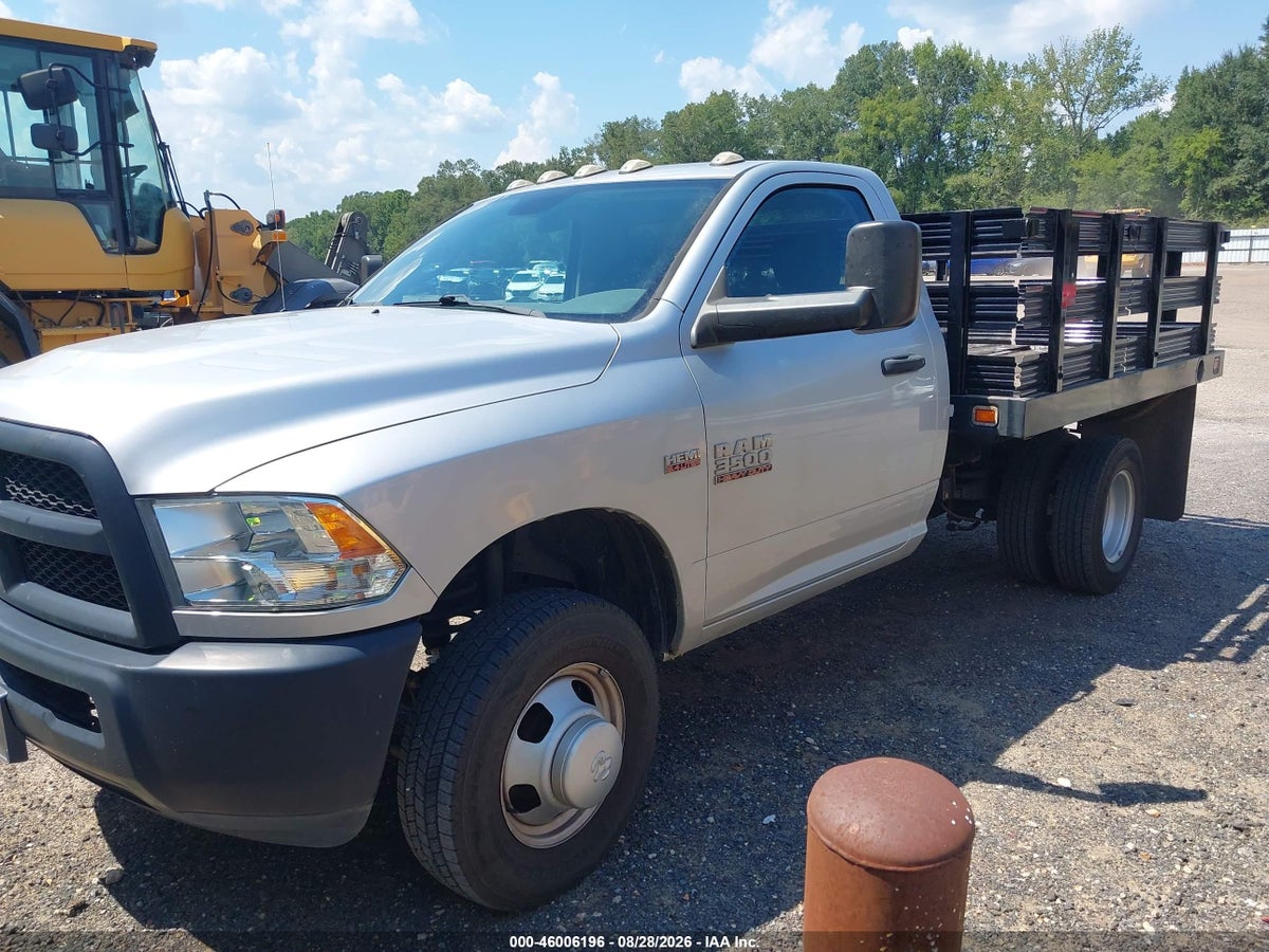 2018 RAM 3500 CHASSIS TRADESMAN/SLT — снимка 2