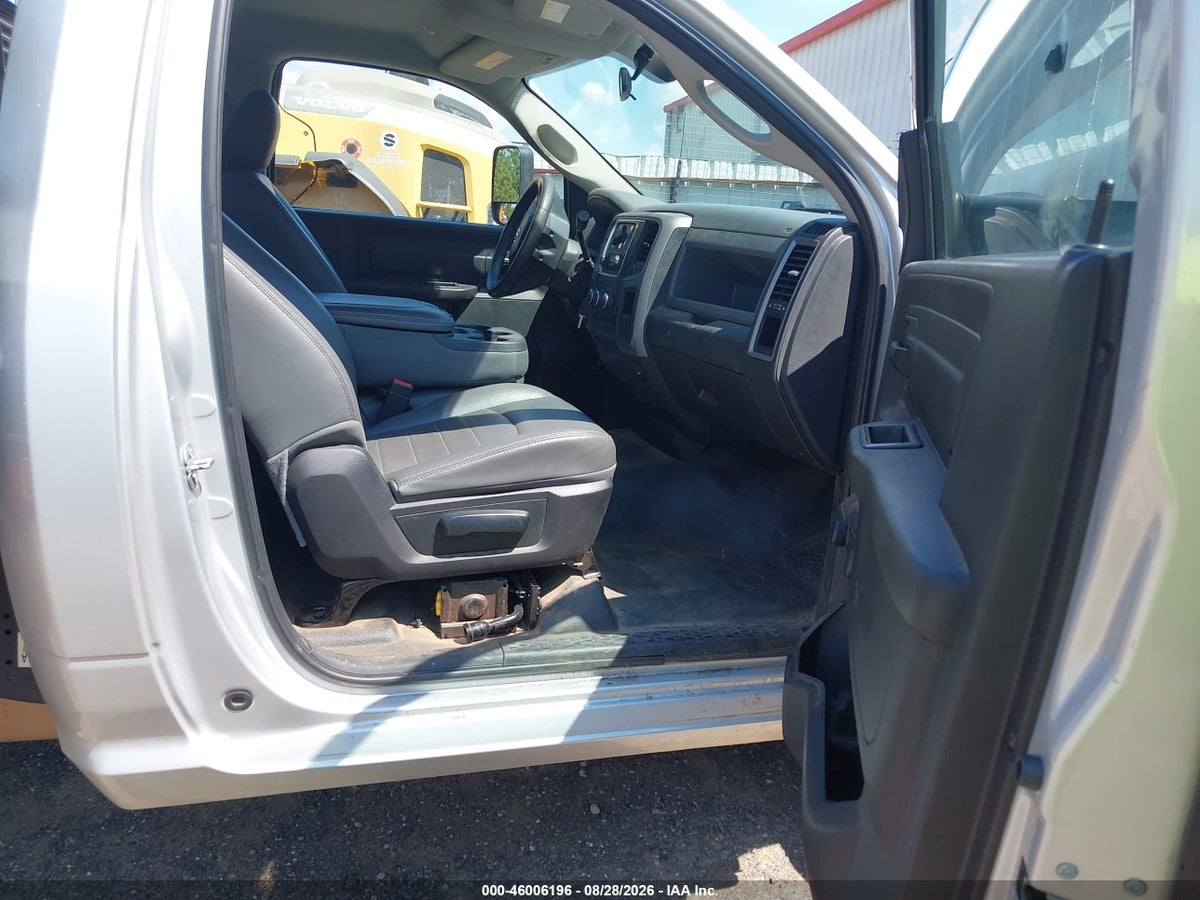 2018 RAM 3500 CHASSIS TRADESMAN/SLT — снимка 5