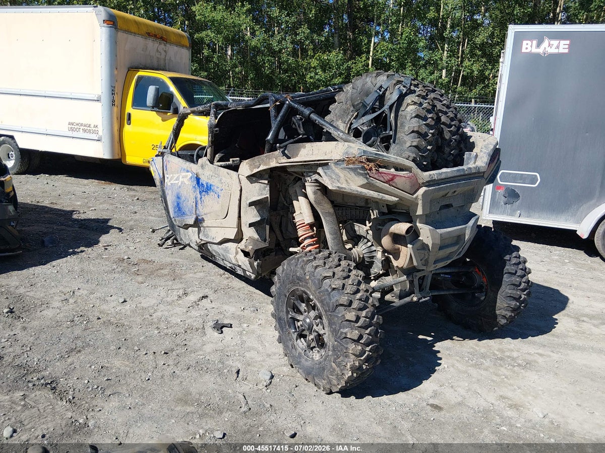 2025 POLARIS RZR XP 4 1000 ULTIMATE — photo 3
