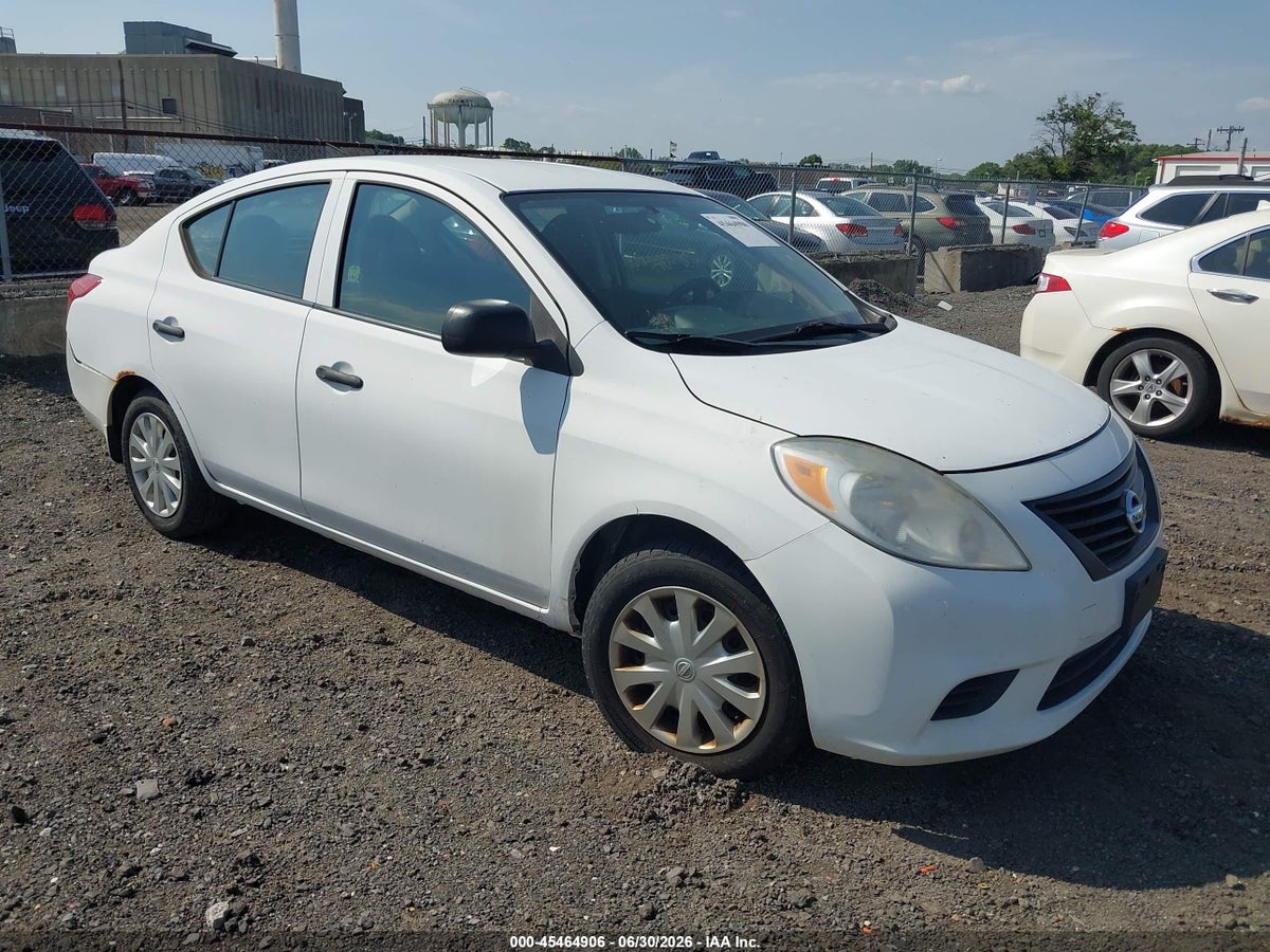 2014 NISSAN VERSA S