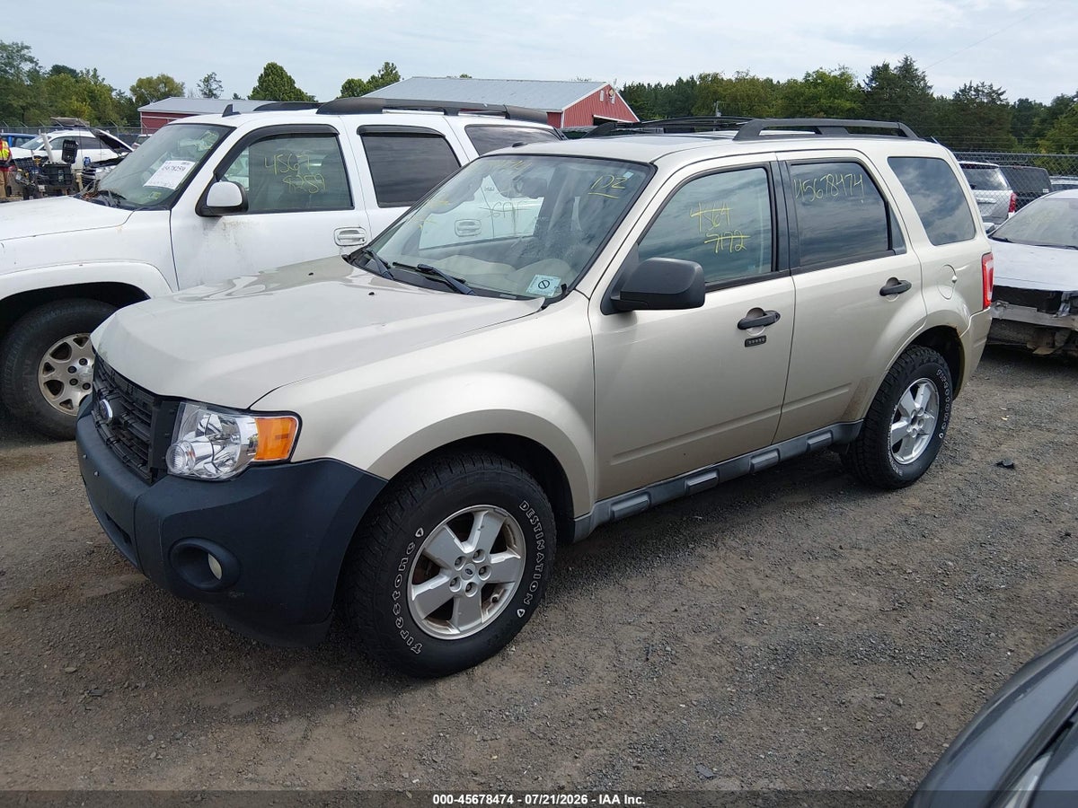 2010 FORD ESCAPE XLT — снимка 2