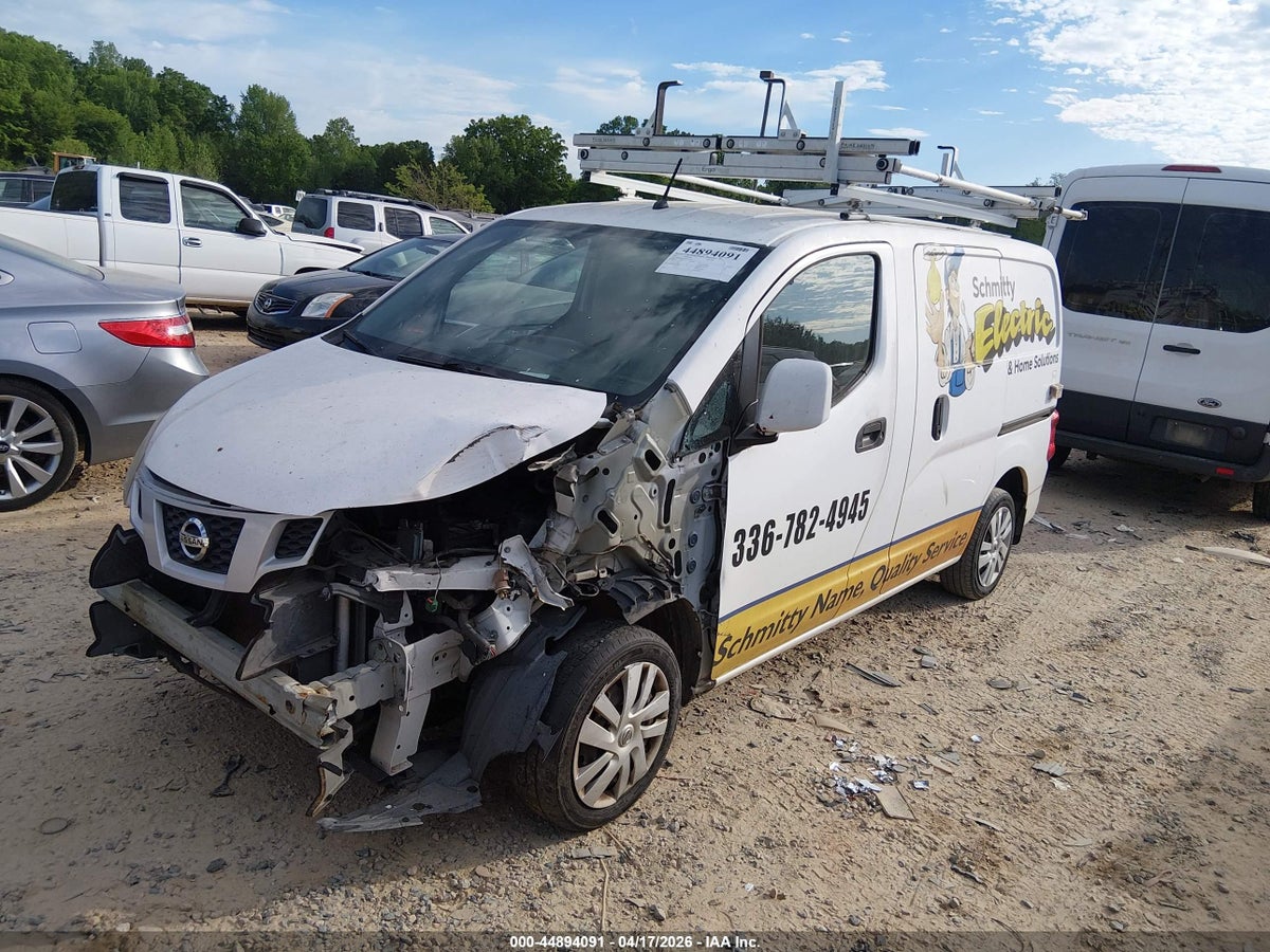 2017 NISSAN NV200 SV — снимка 2